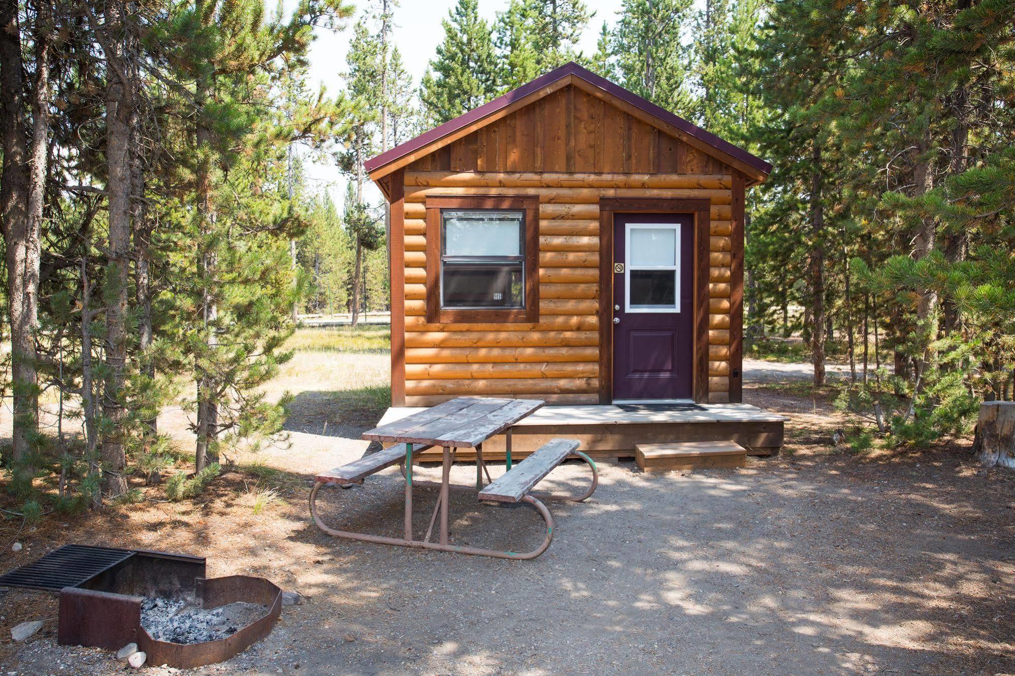 Headwaters Lodge & Cabins At Flagg Ranch Moran Exterior photo